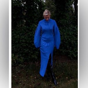 Elegant Blue Knit Dress